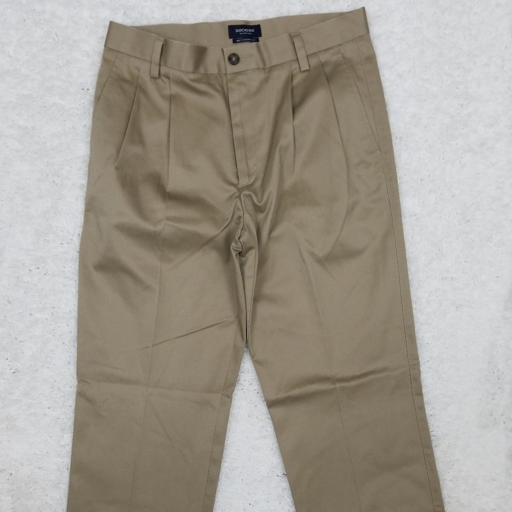 Dockers Straight Fit Dress Pants - Picture 2 of 7